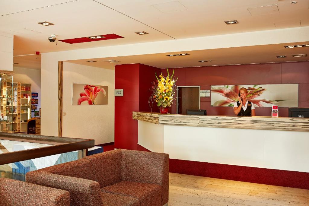 Sunday Hotel Bad Soden lobby