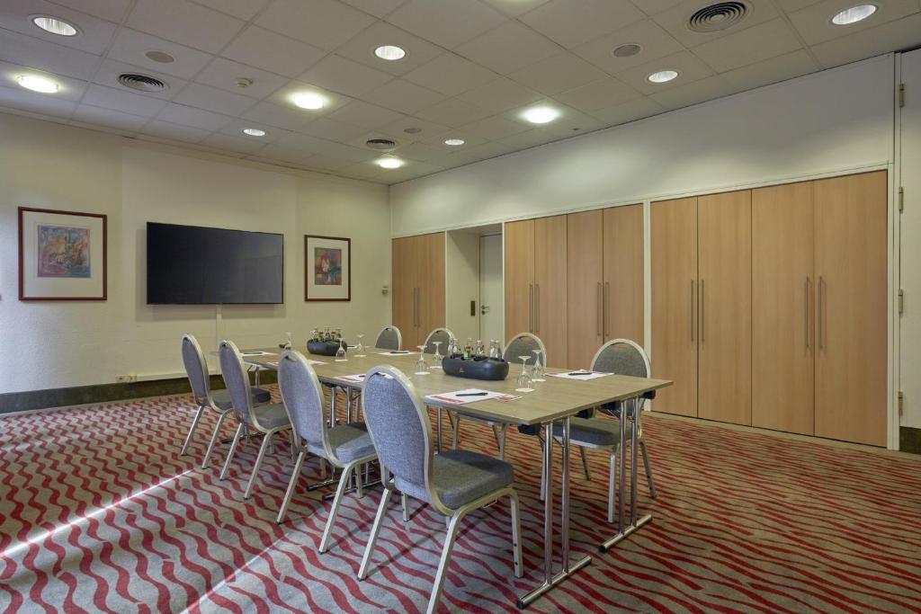 Event room with integrated stage